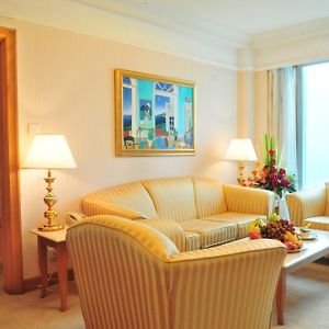 Deluxe Suite Sea View